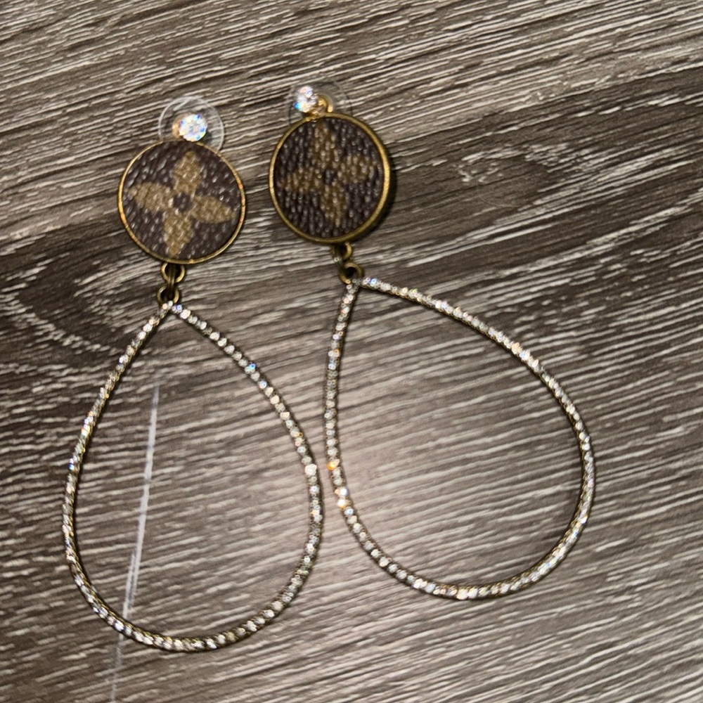 Keep it Gypsy Upcycled earrings with Swarovski crystals. Never worn.